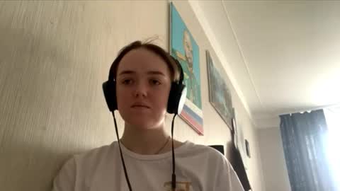 Hello Lisa here   Help me to make 50 thumbs up 333 online show from 10/06/25, 08:45