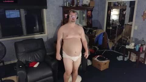 Snapshot of mckhero chatting on 12/19/24, 10:42 Sean online show from 12/19/24, 10:42