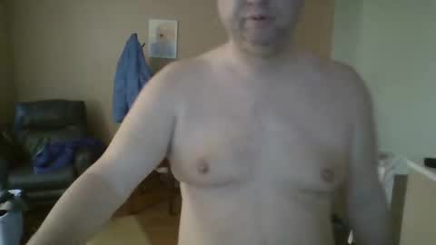 Snapshot of mckhero chatting on 04/15/26, 01:07 Sean online show from 04/15/26, 01:07