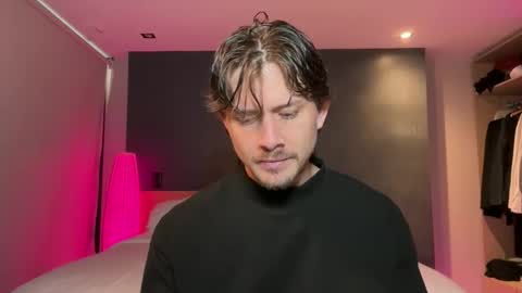 Snapshot of mcklister69 chatting on 02/10/26, 06:45 mcklister online show from 02/10/26, 06:45