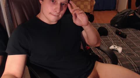 mclovi19 online show from 12/27/24, 02:12