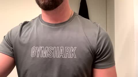 mcr8080 online show from 01/08/25, 04:54