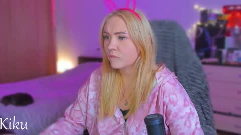 Kiku online show from 10/12/25, 06:18