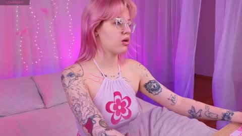 Roze online show from 03/22/26, 08:51