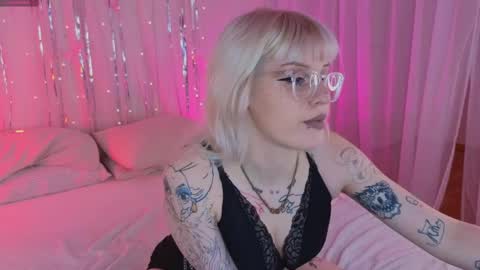 Roze online show from 03/27/26, 07:58