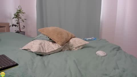 Nessa online show from 02/18/25, 09:21