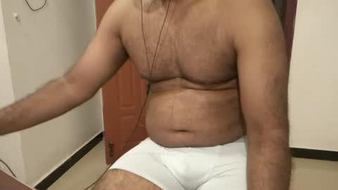 me_hai12 online show from 11/12/25, 12:27