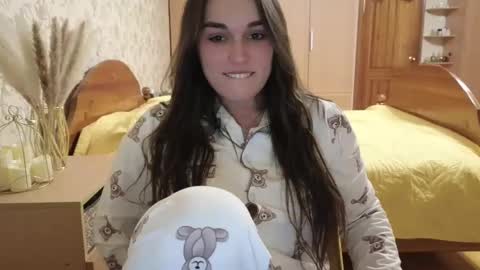 Melissa online show from 02/09/25, 04:46