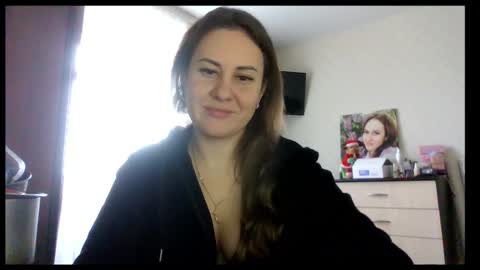 meadoweyes_ online show from 12/22/25, 08:33