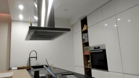 Alpha Male online show from 01/01/25, 05:44