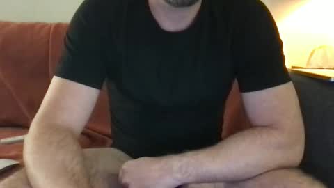 Snapshot of mecc2c chatting on 01/29/25, 06:01 mecc2c online show from 01/29/25, 06:01