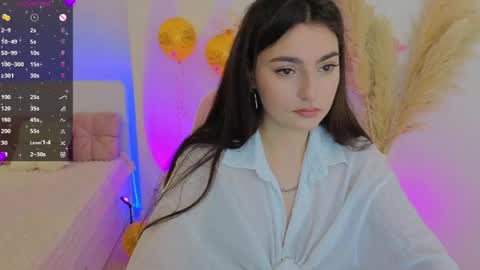 Dina online show from 05/22/26, 09:09