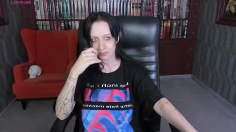 Snapshot of medusagorgona_ chatting on 09/20/25, 07:53 Medusa online show from 09/20/25, 07:53