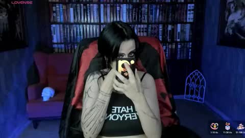 Snapshot of medusagorgona_ chatting on 12/05/25, 06:55 Medusa online show from 12/05/25, 06:55