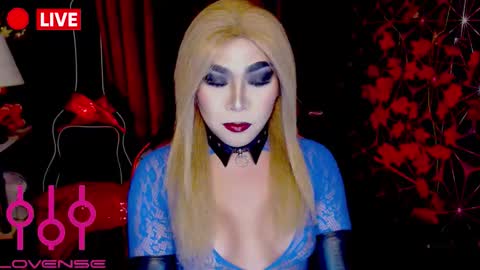 THE QUEEN ALPHA   Queen Medusa Prey online show from 11/19/25, 10:10