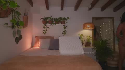 Andrea  online show from 11/16/25, 11:49