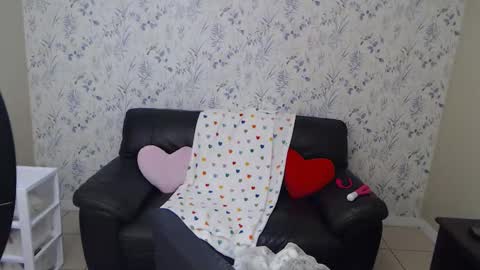 Snapshot of meeka_peeka chatting on 02/25/26, 12:15 Meeka Peeka online show from 02/25/26, 12:15