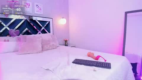 Melody online show from 11/22/25, 11:42