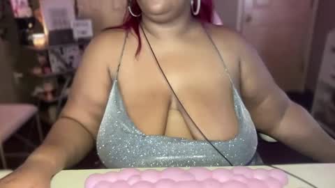 Snapshot of meetsouthernpeach chatting on 12/30/24, 01:25 Southern Peach online show from 12/30/24, 01:25