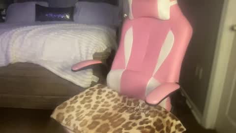 Snapshot of meetsouthernpeach chatting on 01/12/25, 02:24 Southern Peach online show from 01/12/25, 02:24