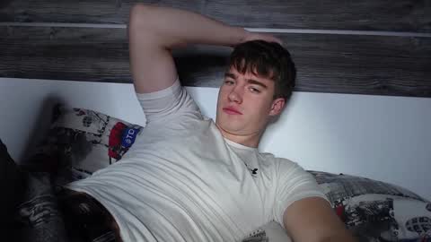 Max online show from 12/25/24, 05:48