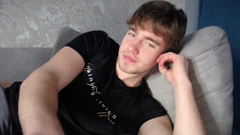 Max online show from 01/27/25, 01:37