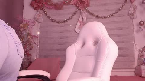 Snapshot of megan_akbar chatting on 12/18/24, 12:07 megan akbar online show from 12/18/24, 12:07