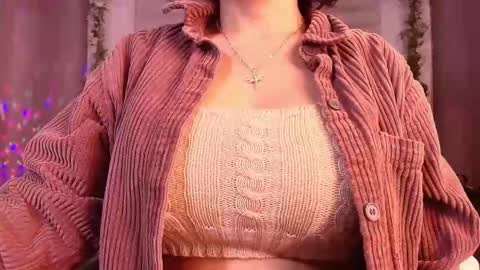 Snapshot of megan_akbar chatting on 02/22/25, 11:57 megan akbar online show from 02/22/25, 11:57