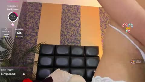 Snapshot of megan_al chatting on 02/28/25, 06:41 emily online show from 02/28/25, 06:41