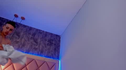 M E G A N online show from 02/12/25, 10:48