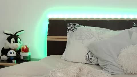 Megan Blazee  online show from 03/10/25, 09:29