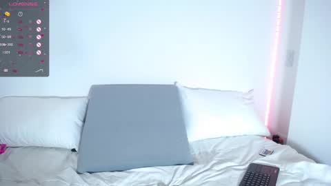 Megan Bluee online show from 12/11/24, 03:26