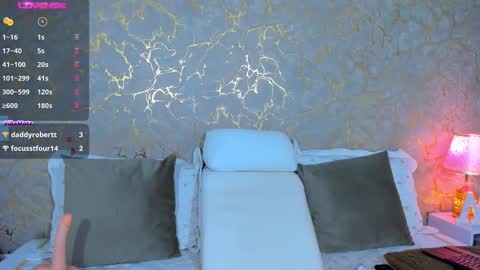 Snapshot of megan_clarck_ chatting on 12/23/24, 02:56 Puedes llamarme angy online show from 12/23/24, 02:56