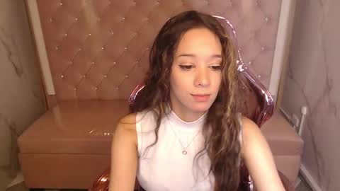 megan_collins_b online show from 10/04/25, 12:58