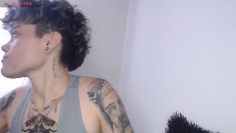 Megan and sophi online show from 12/02/25, 09:54