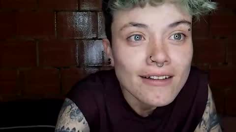 Megan and sophi online show from 04/05/26, 06:43