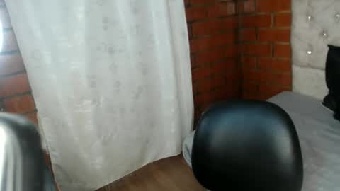 Megan and sophi online show from 06/01/26, 09:00
