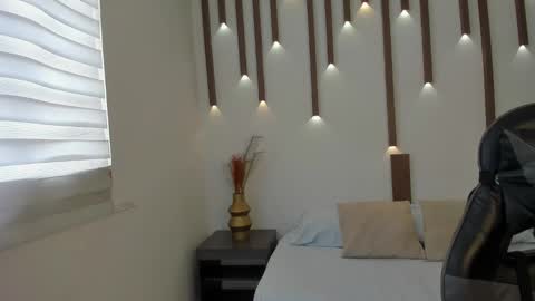 MEGAN COOPER online show from 12/17/25, 07:09