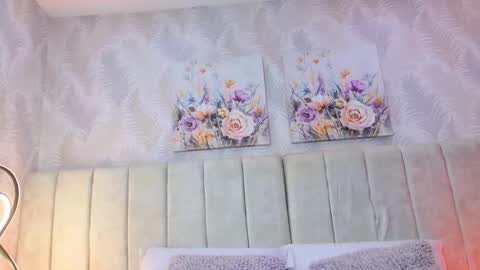 Carolina Paez online show from 12/19/25, 12:34