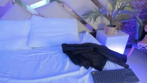     online show from 01/07/26, 12:40