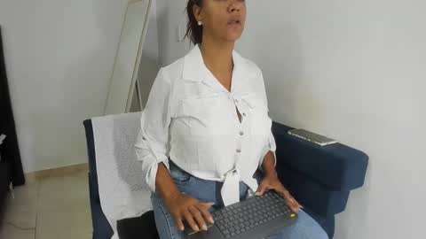 megan_greyxx online show from 12/11/24, 10:47