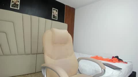 Megan online show from 10/10/25, 02:54