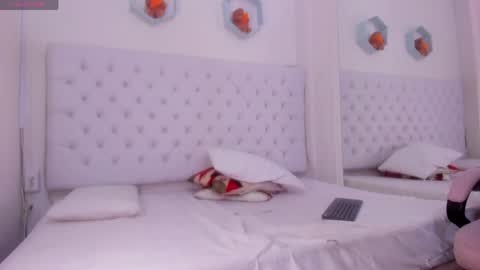 Megan online show from 04/09/26, 11:43