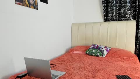 Snapshot of megan_hally chatting on 07/10/26, 10:51 Megan online show from 07/10/26, 10:51