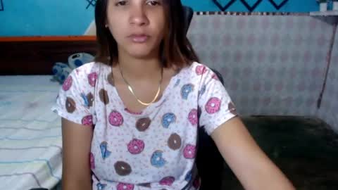 Snapshot of megan_little_ chatting on 07/04/26, 04:02 amanda online show from 07/04/26, 04:02