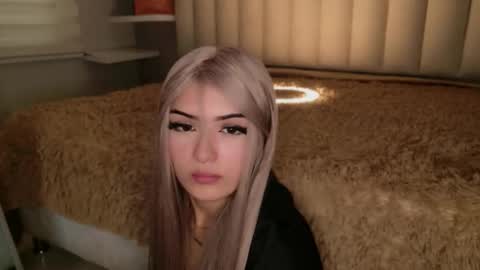     online show from 03/19/26, 01:59