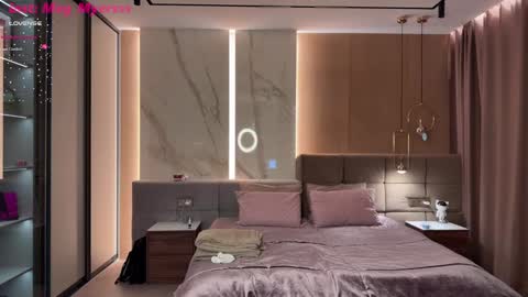 Megan   inst meg myersss online show from 02/20/25, 07:30