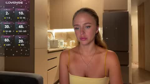 Snapshot of megan_nilson chatting on 07/04/26, 09:32 Megan online show from 07/04/26, 09:32
