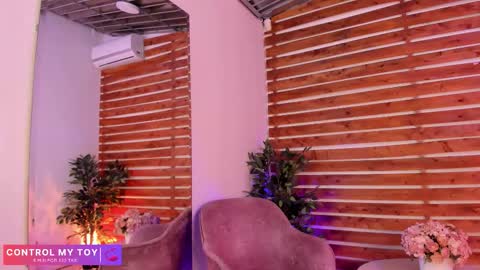 megan_raiin online show from 12/02/25, 07:36