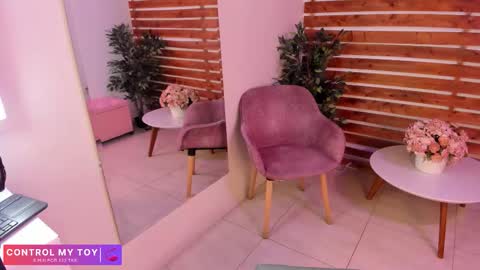 megan_raiin online show from 12/03/25, 07:38